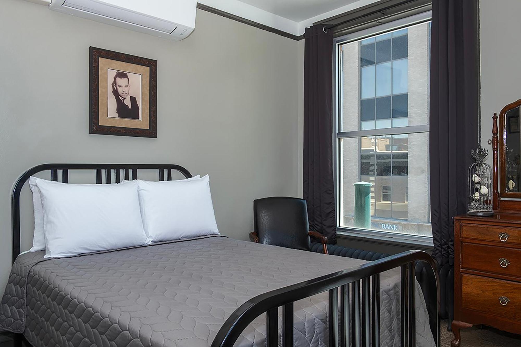 Gardner Hotel & Hostel El Paso Extérieur photo